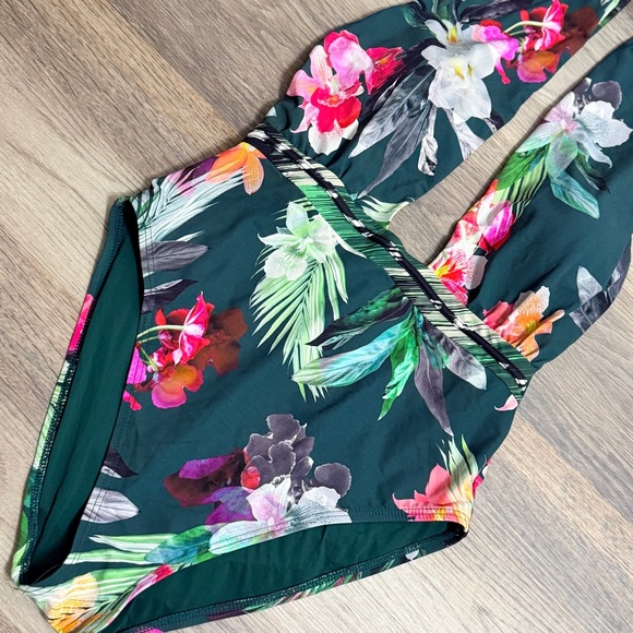 La Blanca Floral Deep V One Piece Swimsuit - Picture 4 of 12